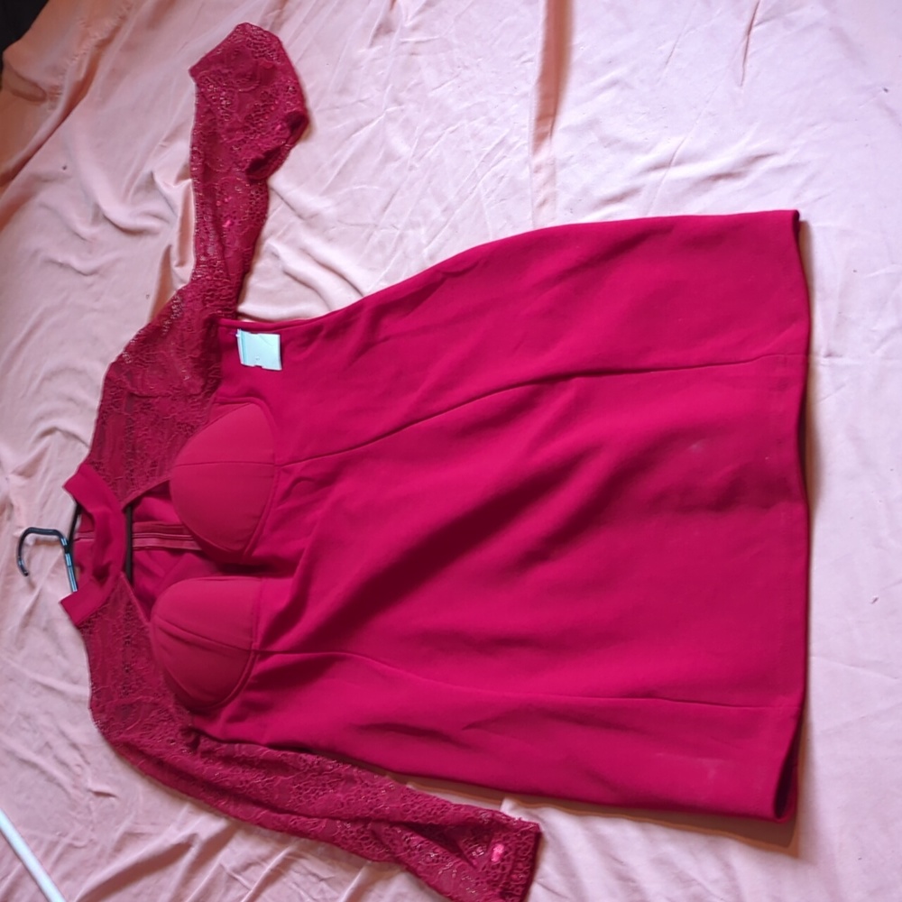 Women's dress - Picture 3 of 4